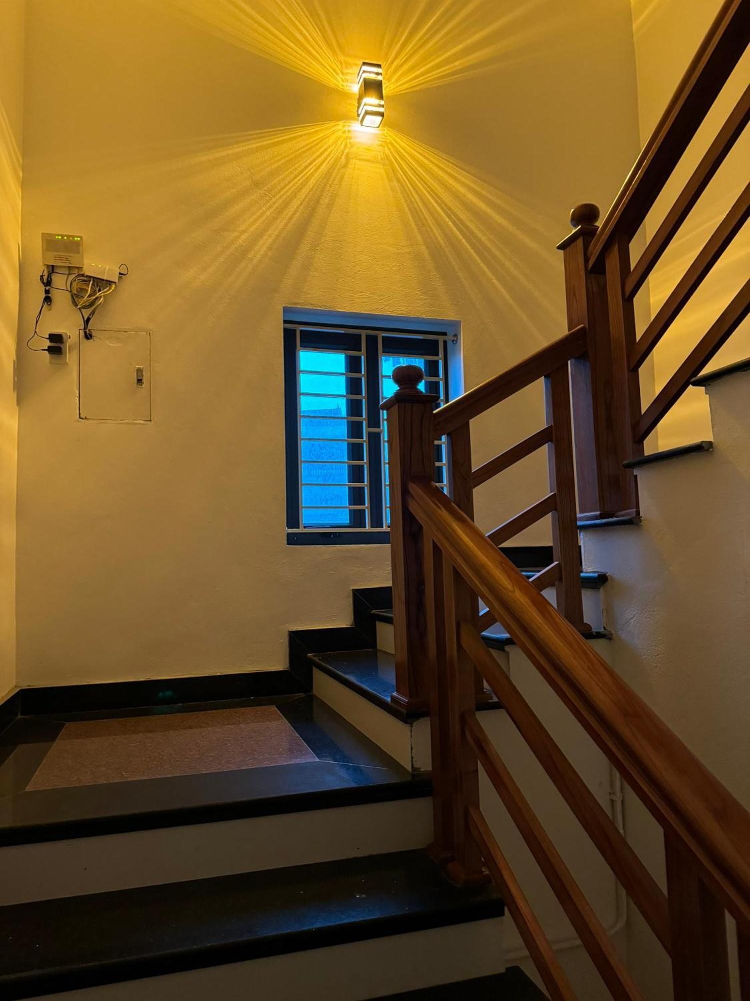 Hotel Minh Thang Nho Quan Exterior foto